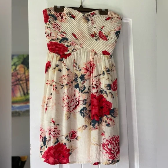 Small Urban Outfitters Strapless Dress— Fun Floral Pattern - Picture 4 of 11